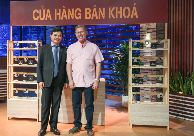 Mang khóa chống trộm xe máy 275k đến Shark Tank, ông Tây khẳng định sẽ không sản xuất ở quốc gia nào khác Việt Nam 3 Mang khóa chống trộm xe máy 275k đến Shark Tank, ông Tây khẳng định sẽ không sản xuất ở quốc gia nào khác Việt Nam 3