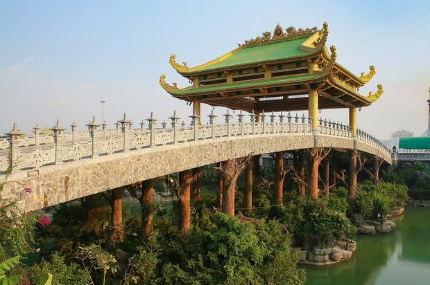 Khu du lịch 6000 tỷ mà vợ đại gia Dũng lò vôi cấm cửa nghệ sĩ hoành tráng cỡ nào? 2 Khu du lịch 6000 tỷ mà vợ đại gia Dũng lò vôi cấm cửa nghệ sĩ hoành tráng cỡ nào? 2