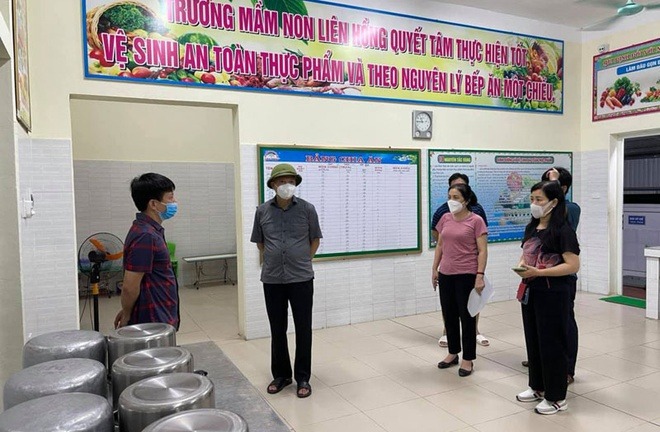Hải Dương cách ly tập trung gần 100 giáo viên, học sinh 2 Hải Dương cách ly tập trung gần 100 giáo viên, học sinh 2
