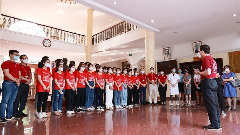SV Đại học Y Hà Nội lên đường chi viện giúp Bắc Ninh chống dịch COVID-19 2