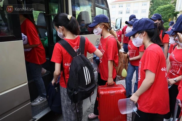 SV Đại học Y Hà Nội lên đường chi viện giúp Bắc Ninh chống dịch COVID-19 5