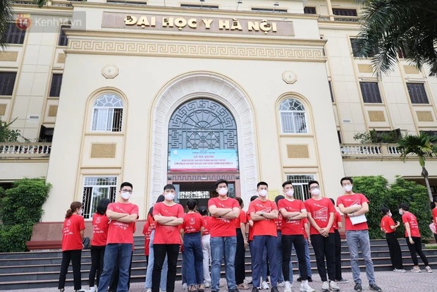 SV Đại học Y Hà Nội lên đường chi viện giúp Bắc Ninh chống dịch COVID-19 1 SV Đại học Y Hà Nội lên đường chi viện giúp Bắc Ninh chống dịch COVID-19 1