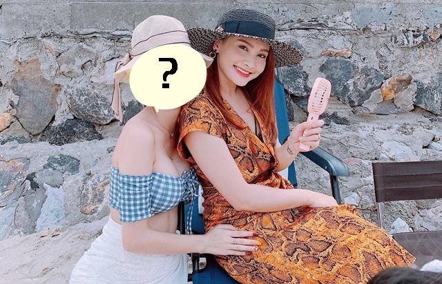 Vụ ồn ào diễn viên phim Về nhà đi con: Dân mạng đỏ mắt tìm ra cảnh cô xuất hiện trong phim 4 Vụ ồn ào diễn viên phim Về nhà đi con: Dân mạng đỏ mắt tìm ra cảnh cô xuất hiện trong phim 4
