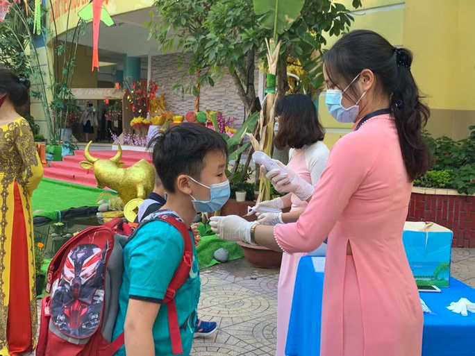Lịch thi lớp 10 năm 2021: TP.HCM và nhiều địa phương quyết định lùi thời gian tổ chức tuyển sinh 2 Lịch thi lớp 10 năm 2021: TP.HCM và nhiều địa phương quyết định lùi thời gian tổ chức tuyển sinh 2