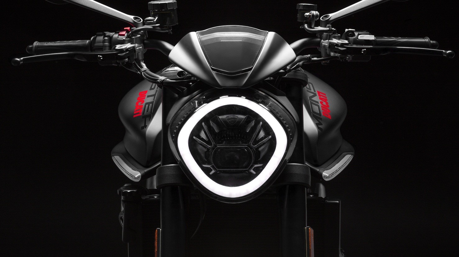'Quái vật' Ducati Monster 2021 thức giấc với động cơ siêu mạnh mẽ 3