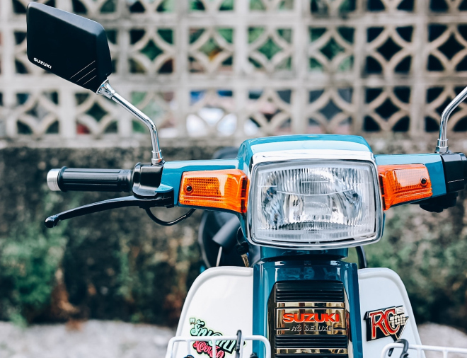 Huyền thoại Suzuki Bravo RC100 được hồi sinh khiến dân mê xe phấn khích 6 Huyền thoại Suzuki Bravo RC100 được hồi sinh khiến dân mê xe phấn khích 6