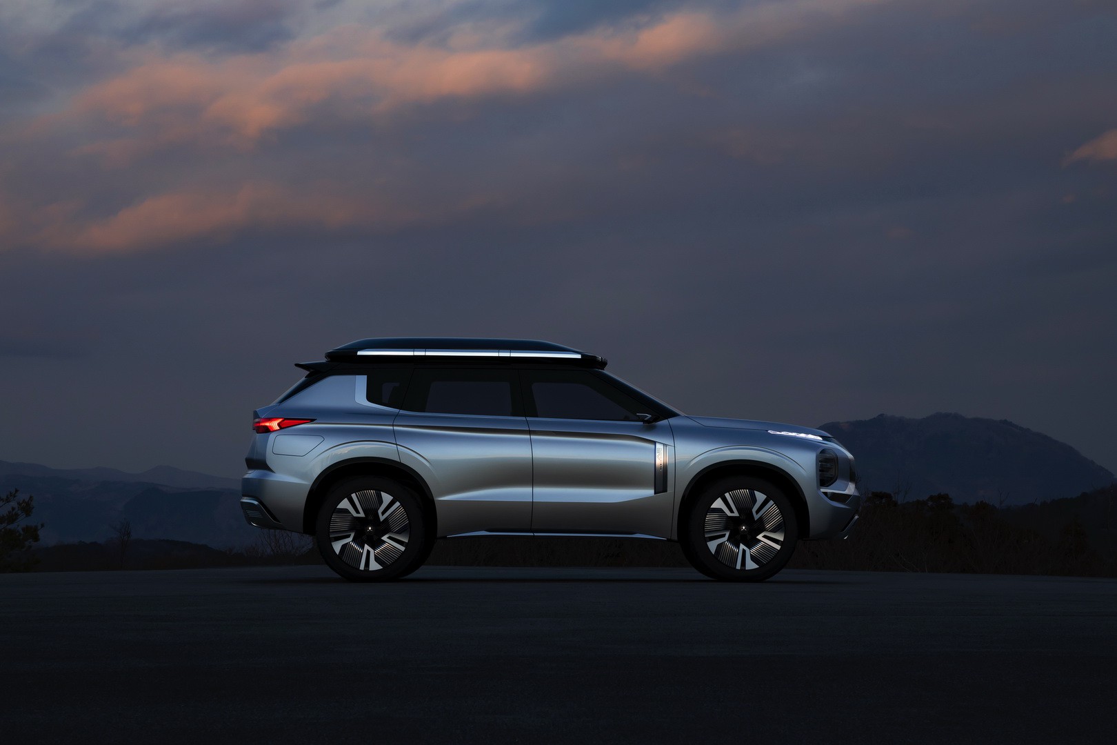 Trước khi mua Mitsubishi Outlander thế hệ mới cần phải biết những điều này để không hối tiếc 3 Trước khi mua Mitsubishi Outlander thế hệ mới cần phải biết những điều này để không hối tiếc 3