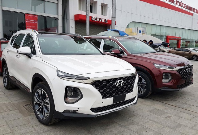 Cận Tết Hyundai SantaFe, Mazda CX-5 giảm giá không phanh lên tới gần 100 triệu đồng 1
