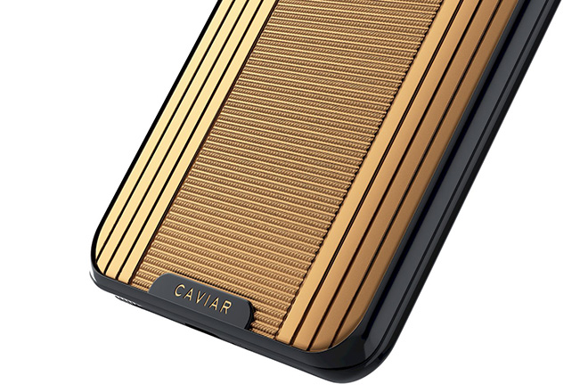 Samsung Galaxy S21 Ultra ra mắt phiên bản 'Trâu Vàng' nạm kim cương chỉ dành cho giới siêu giàu 2 Samsung Galaxy S21 Ultra ra mắt phiên bản 'Trâu Vàng' nạm kim cương chỉ dành cho giới siêu giàu 2
