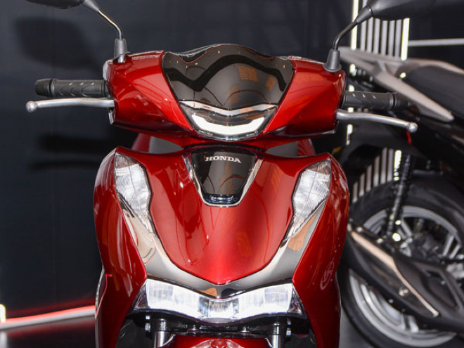 Giá Honda SH biến động đến mức không tưởng khiến dân tình sửng sốt 2 Giá Honda SH biến động đến mức không tưởng khiến dân tình sửng sốt 2