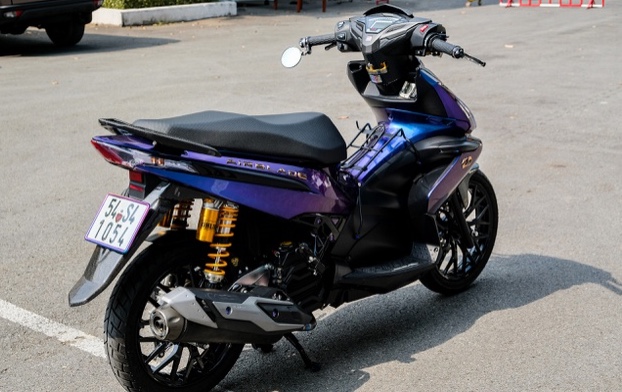 Honda Air Blade bất ngờ xuất hiện màu sơn độc lạ khiến giới chơi xe cũng phải trầm trồ 2 Honda Air Blade bất ngờ xuất hiện màu sơn độc lạ khiến giới chơi xe cũng phải trầm trồ 2