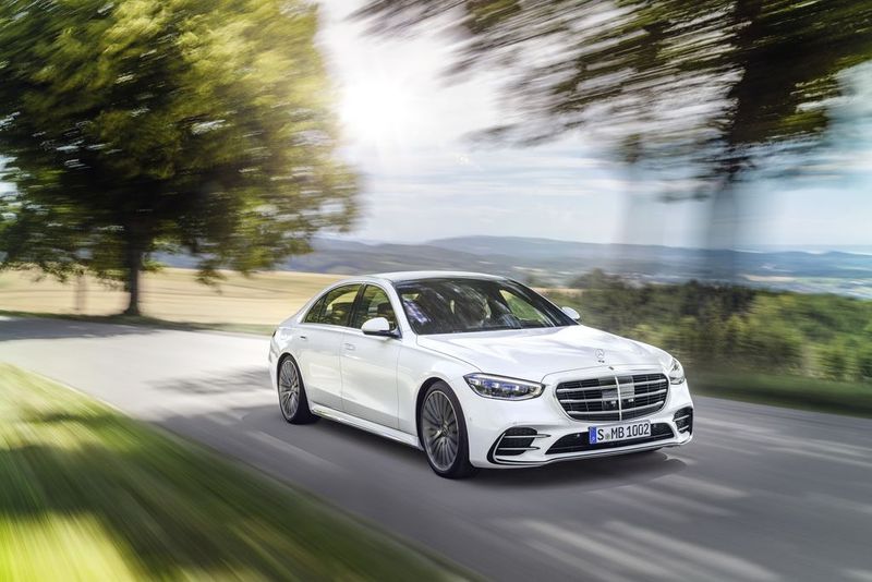 Top 10 chiếc xe sang trọng giúp đàn ông thu hút mọi ánh nhìn: Mercedes, Lexus, Lamborghini không thể bỏ qua 7 Top 10 chiếc xe sang trọng giúp đàn ông thu hút mọi ánh nhìn: Mercedes, Lexus, Lamborghini không thể bỏ qua 7