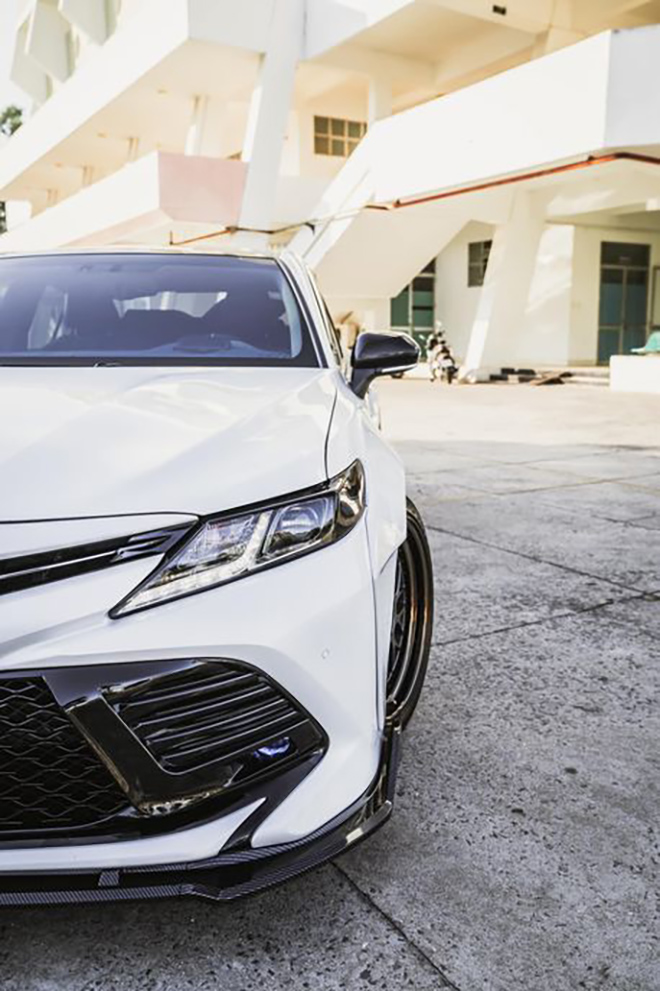 Trầm trồ trước Toyota Camry bản độ không khác gì siêu xe tại Việt Nam 5 Trầm trồ trước Toyota Camry bản độ không khác gì siêu xe tại Việt Nam 5