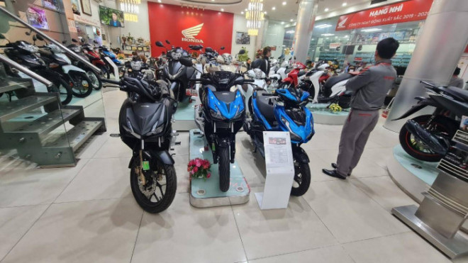 Honda Winner X giảm giá sốc chỉ còn ngang ngửa Honda Vision 1 Honda Winner X giảm giá sốc chỉ còn ngang ngửa Honda Vision 1