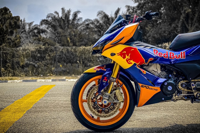 Honda Winner X Redbull cực ngầu và lạ dưới bàn tay hãng độ 5 Honda Winner X Redbull cực ngầu và lạ dưới bàn tay hãng độ 5