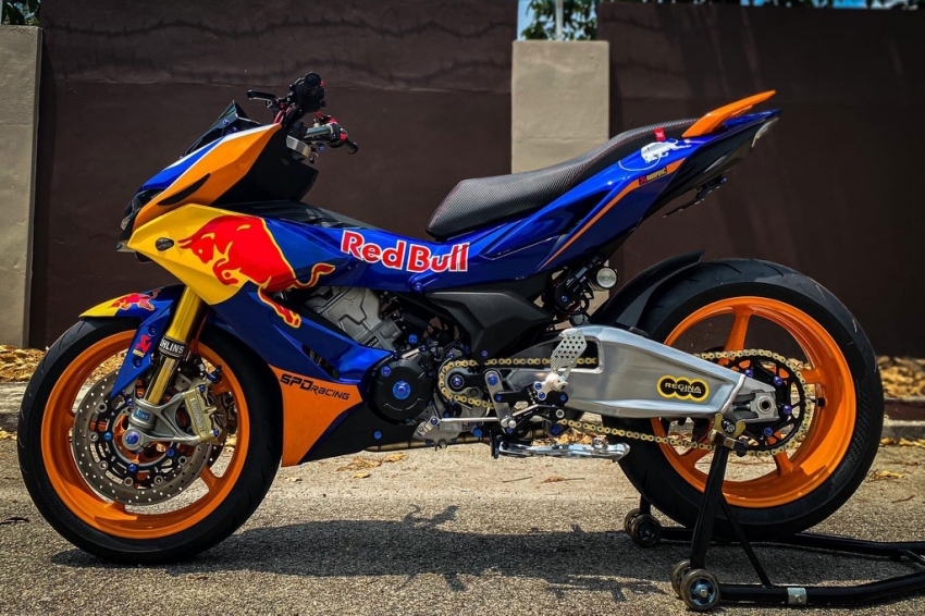 Honda Winner X Redbull cực ngầu và lạ dưới bàn tay hãng độ 2 Honda Winner X Redbull cực ngầu và lạ dưới bàn tay hãng độ 2