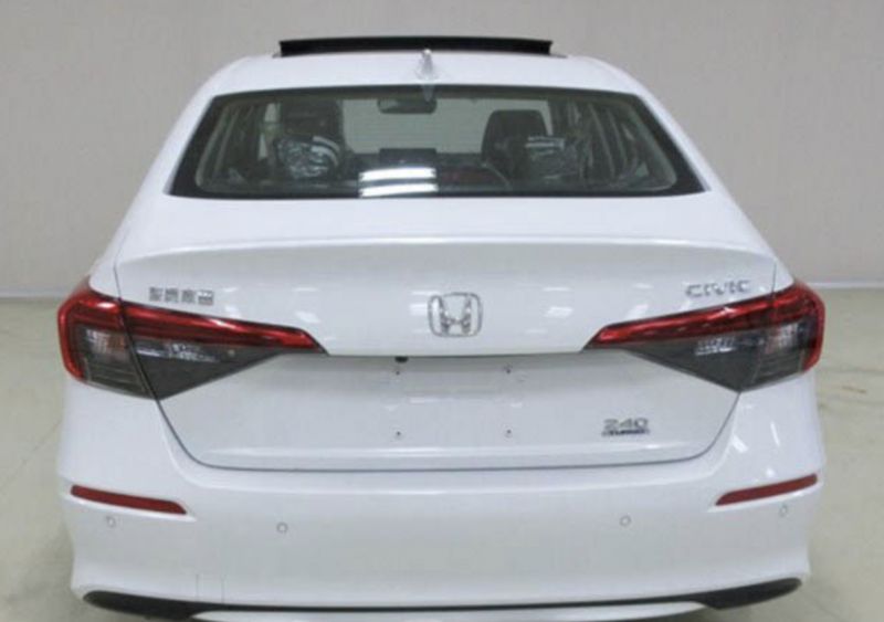 Lộ diên Honda Civic Sedan 2022: Đẹp tựa Honda Accord với nội thất cực xịn xò, giá xe đang là ẩn số 2 Lộ diên Honda Civic Sedan 2022: Đẹp tựa Honda Accord với nội thất cực xịn xò, giá xe đang là ẩn số 2