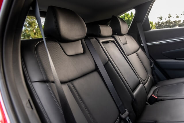 Chào hàng bằng mức giá 'khá mềm', Hyundai Tucson 2022 có những ưu thế nào so với Mazda CX-5 và Honda CR-V? - Ảnh 2 Chào hàng bằng mức giá 'khá mềm', Hyundai Tucson 2022 có những ưu thế nào so với Mazda CX-5 và Honda CR-V? - Ảnh 2
