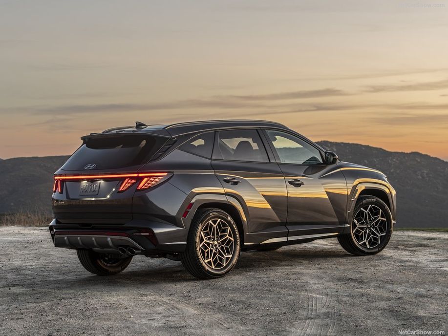 Chào hàng bằng mức giá 'khá mềm', Hyundai Tucson 2022 có những ưu thế nào so với Mazda CX-5 và Honda CR-V? - Ảnh 1 Chào hàng bằng mức giá 'khá mềm', Hyundai Tucson 2022 có những ưu thế nào so với Mazda CX-5 và Honda CR-V? - Ảnh 1