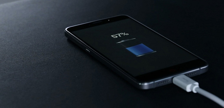 Sạc iPhone qua đêm và những nguy hiểm người dùng nên biết 1 Sạc iPhone qua đêm và những nguy hiểm người dùng nên biết 1