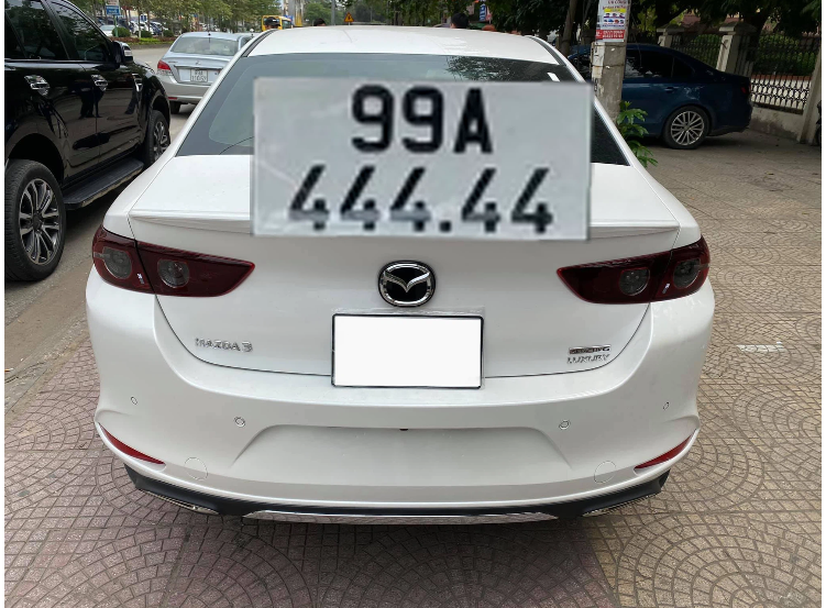 Chủ xe Mazda bốc được biển ngũ quý, thẳng tay rao bán với giá không tưởng 2 Chủ xe Mazda bốc được biển ngũ quý, thẳng tay rao bán với giá không tưởng 2