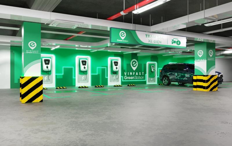 Ưu đãi lên đến trăm triệu, VinFast VF e34 tạo ra sức hút chưa từng có 4 Ưu đãi lên đến trăm triệu, VinFast VF e34 tạo ra sức hút chưa từng có 4