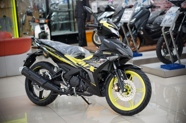 Yamaha MX King 150: Màu sắc mới, giá không thể hấp dẫn hơn 1 Yamaha MX King 150: Màu sắc mới, giá không thể hấp dẫn hơn 1