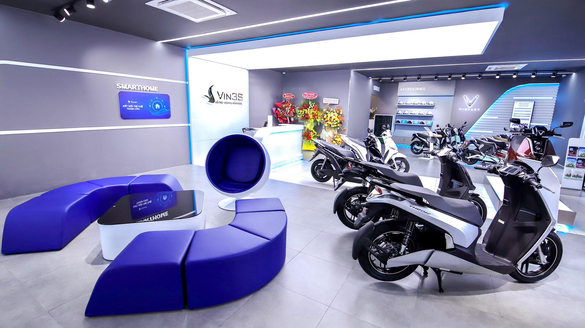 Mở một loạt Showroom hiện đại, VinFast quyết tâm chiếm lĩnh thị trường Việt - Ảnh 2 Mở một loạt Showroom hiện đại, VinFast quyết tâm chiếm lĩnh thị trường Việt - Ảnh 2