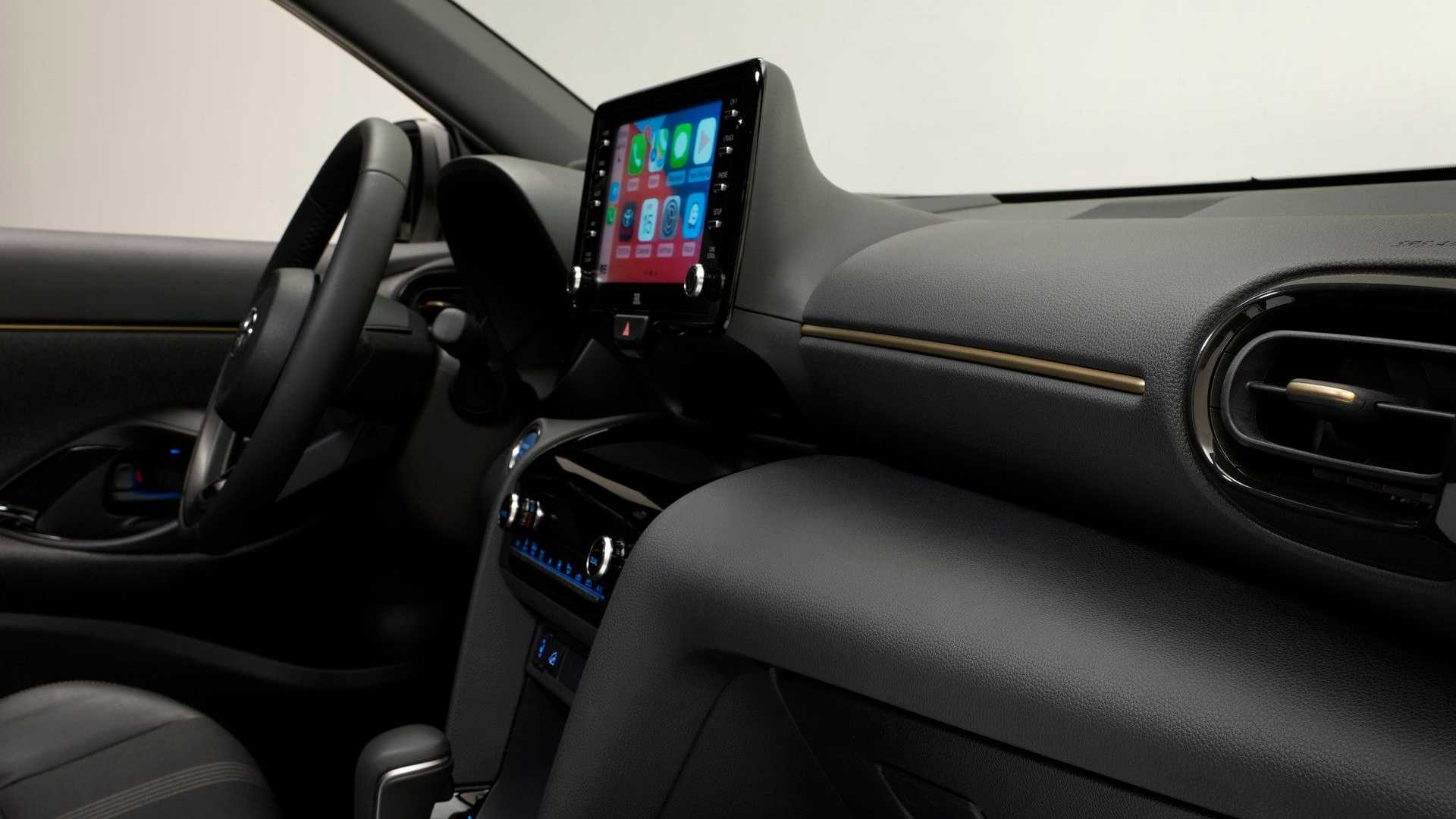 Toyota Yaris Cross ra mắt phiên bản mới, thách thức mọi đối thủ cùng phân khúc - Ảnh 4 Toyota Yaris Cross ra mắt phiên bản mới, thách thức mọi đối thủ cùng phân khúc - Ảnh 4