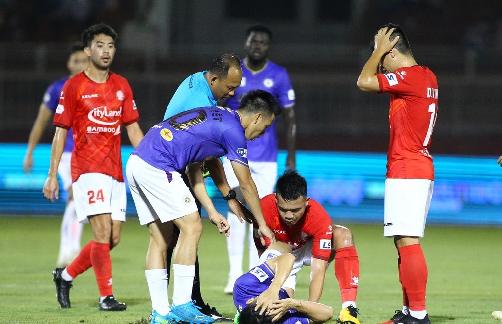 V.League tiếp tục để lại ấn tượng không tốt với truyền thông nước ngoài 2 V.League tiếp tục để lại ấn tượng không tốt với truyền thông nước ngoài 2