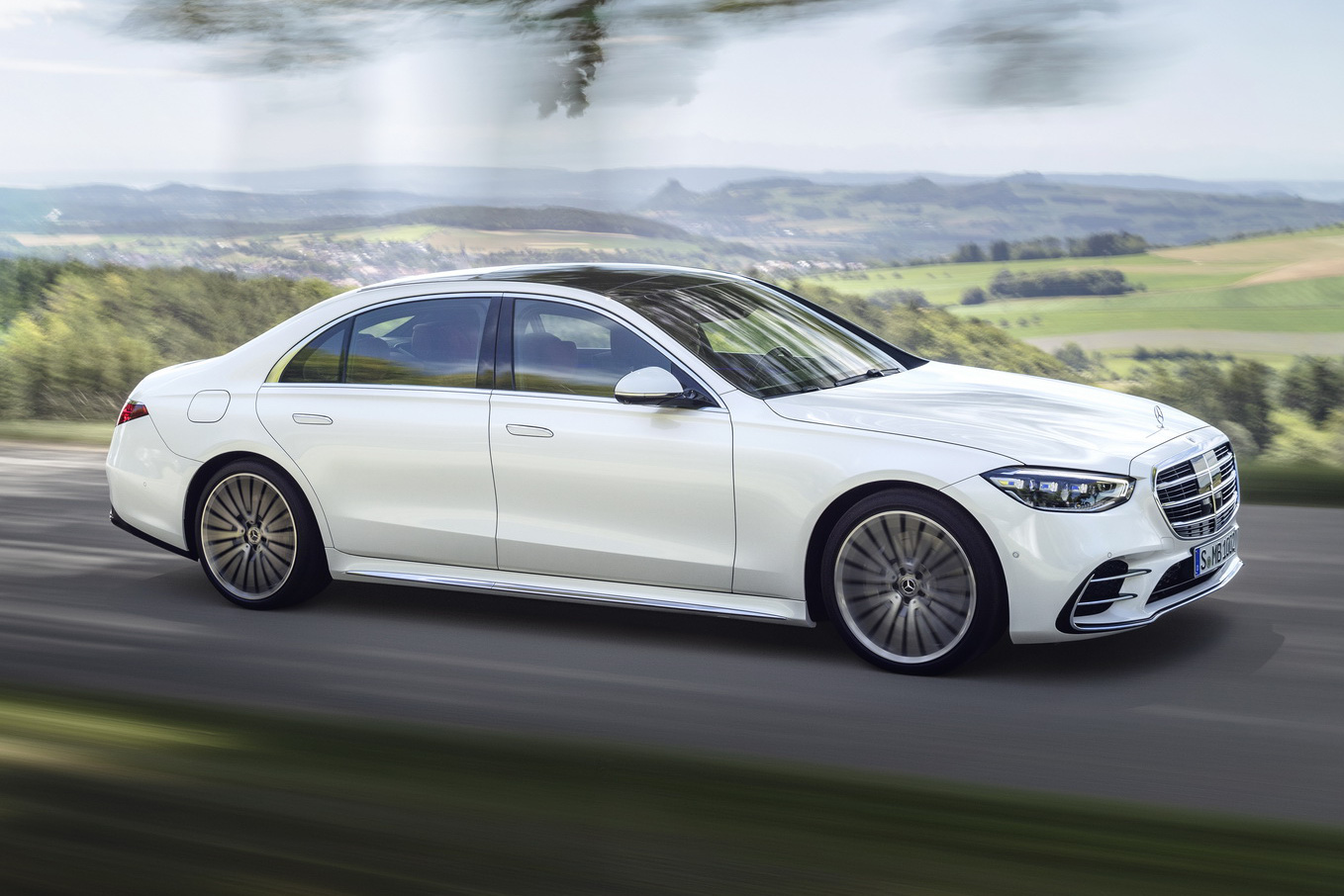 Mercedes-Benz S500 2021 đầu tiên về Việt Nam, đối thủ nặng ký của BMW 7-Series 7 Mercedes-Benz S500 2021 đầu tiên về Việt Nam, đối thủ nặng ký của BMW 7-Series 7
