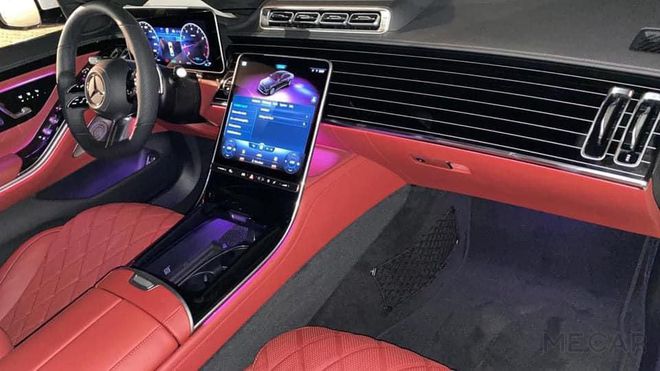 Chủ vườn lan đột biến sắm liền một cặp Mercedes siêu khủng làm quà tặng sinh nhật 9 Chủ vườn lan đột biến sắm liền một cặp Mercedes siêu khủng làm quà tặng sinh nhật 9