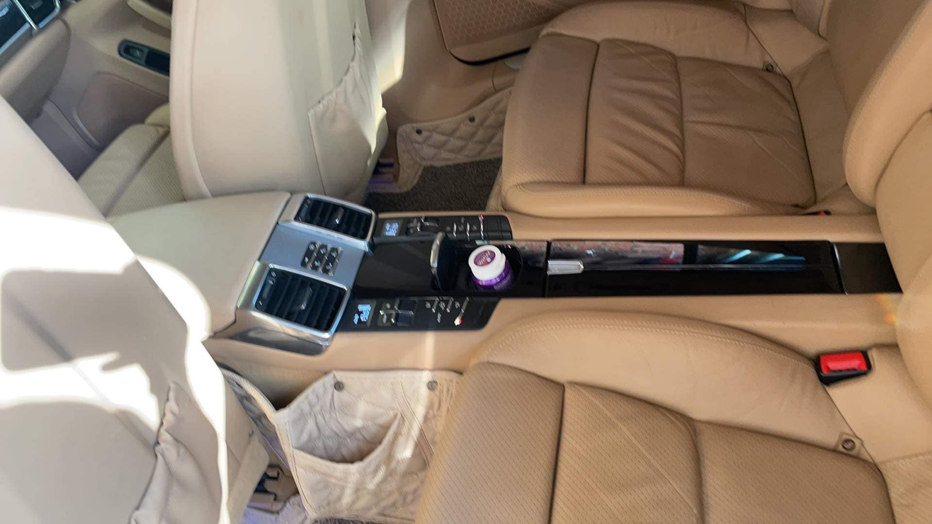 Tốn 800 triệu để bảo dưỡng xe Porsche Panamera cũ, người chủ muốn bán lại giá tiền tỷ 3 Tốn 800 triệu để bảo dưỡng xe Porsche Panamera cũ, người chủ muốn bán lại giá tiền tỷ 3