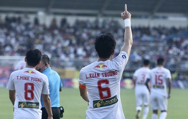 Giải tỏa cơn khát kéo dài suốt 3 năm, Xuân Trường đang trải qua những tháng ngày ngọt ngào nhất 3 Giải tỏa cơn khát kéo dài suốt 3 năm, Xuân Trường đang trải qua những tháng ngày ngọt ngào nhất 3