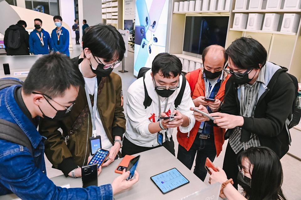 Người Trung Quốc chê ỏng chê eo siêu phẩm đình đám của Xiaomi 2