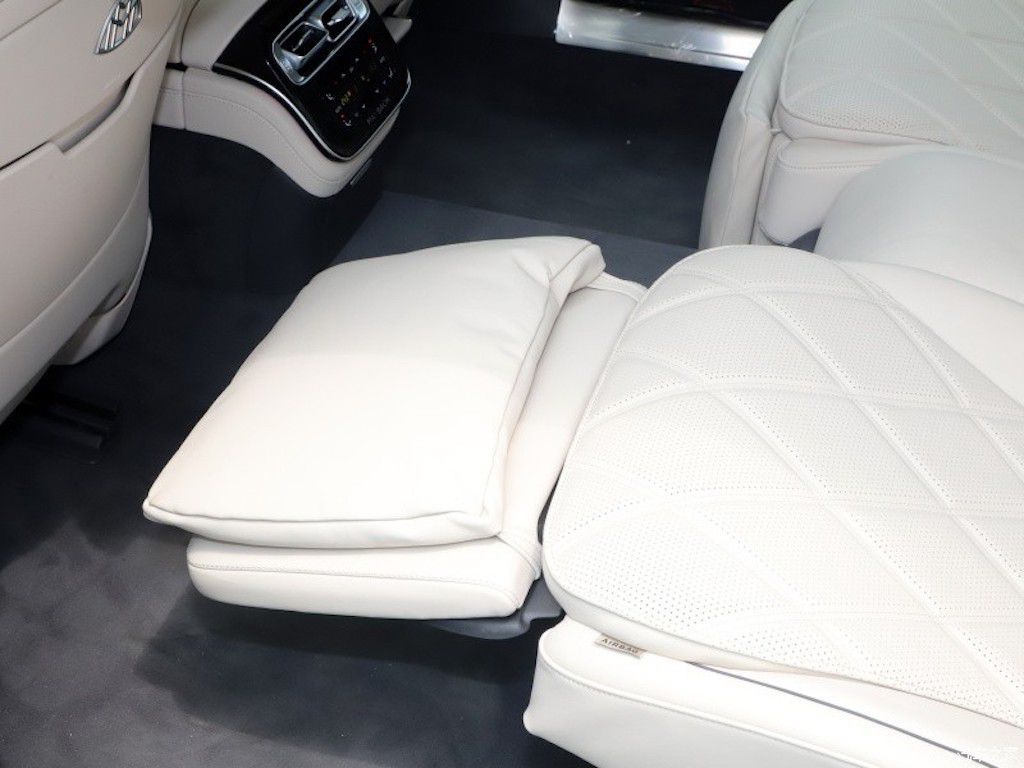 Săm soi phiên bản rẻ nhất của dòng Mercedes-Maybach: Giá thấp liệu có còn sang? 6 Săm soi phiên bản rẻ nhất của dòng Mercedes-Maybach: Giá thấp liệu có còn sang? 6