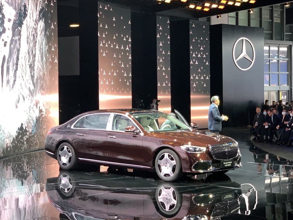 Săm soi phiên bản rẻ nhất của dòng Mercedes-Maybach: Giá thấp liệu có còn sang?  1