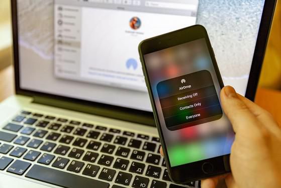 Sử dụng iPhone, tắt ngay AirDrop trước khi quá muộn 1 Sử dụng iPhone, tắt ngay AirDrop trước khi quá muộn 1