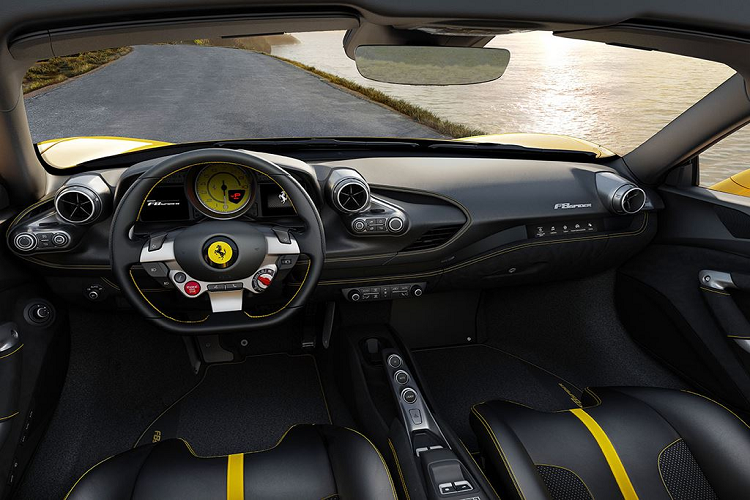 Việt Nam sắp có chiếc Ferrari F8 Spider thứ 3, lại thêm màu sơn độc đáo 3 Việt Nam sắp có chiếc Ferrari F8 Spider thứ 3, lại thêm màu sơn độc đáo 3