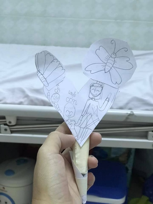 Mai Phương nhập viện từ Tết nhưng món quà con gái tặng cô mới bất ngờ 1