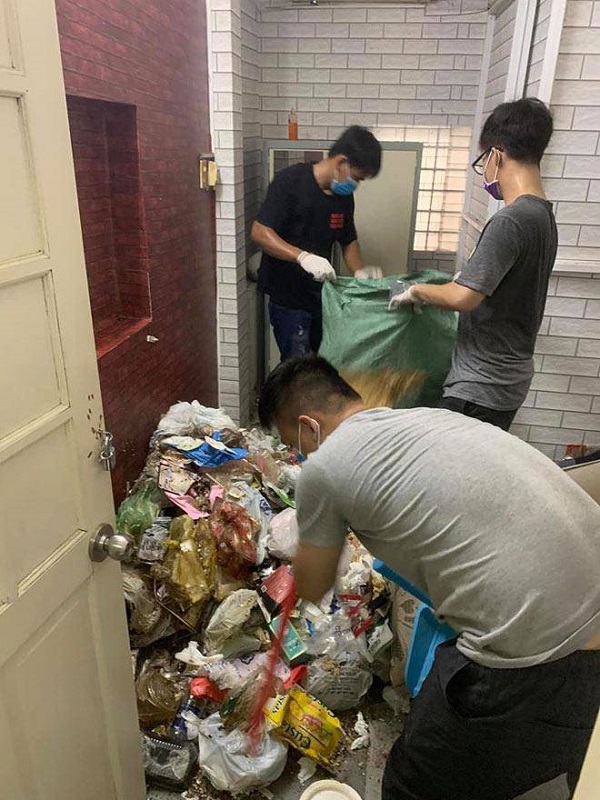 Ngất xỉu trước căn phòng của cô gái ở bẩn nhất Việt Nam: Rác bốc mùi mọi nơi 2