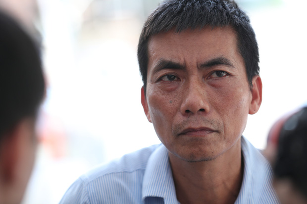 Bố chiến sĩ CSCĐ hy sinh ở Bắc Giang tiết lộ bất ngờ về clip con trai bị xe 16 chỗ hất văng 6
