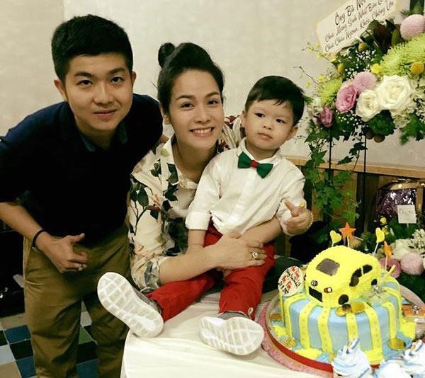Tin tức Sao Việt giải trí MXH 24h: Lan Khuê để lộ biệt thự 'khủng', Nhật Kim Anh cùng chồng cũ đưa con đi chơi 7 Tin tức Sao Việt giải trí MXH 24h: Lan Khuê để lộ biệt thự 'khủng', Nhật Kim Anh cùng chồng cũ đưa con đi chơi 7