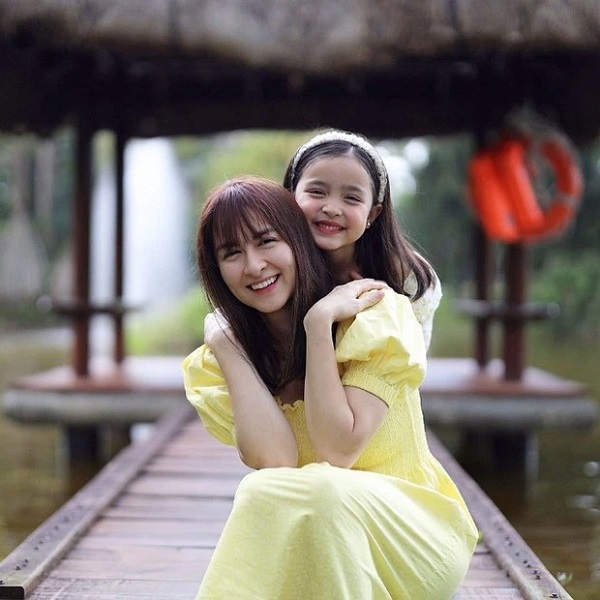 Rộ tin Marian Rivera mang thai lần 3 giữa ồn ào ông xã Dingdong có 'trà xanh' 2 Rộ tin Marian Rivera mang thai lần 3 giữa ồn ào ông xã Dingdong có 'trà xanh' 2