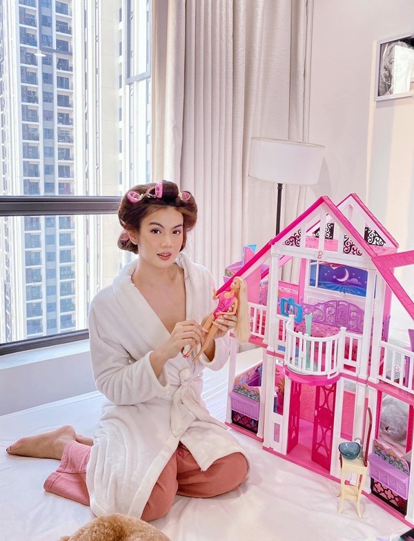 Tin Sao Việt giải trí MXH 24h: Ngọc Trinh cho chó làm chuyện 'ấy' lên chân, Lệ Quyên ngầm phủ nhận chuyện mang bầu 2 Tin Sao Việt giải trí MXH 24h: Ngọc Trinh cho chó làm chuyện 'ấy' lên chân, Lệ Quyên ngầm phủ nhận chuyện mang bầu 2