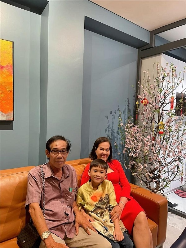 Con trai Ngô Kiến Huy về Việt Nam ăn Tết, dân tình tò mò phản ứng của bố đẻ 11 Con trai Ngô Kiến Huy về Việt Nam ăn Tết, dân tình tò mò phản ứng của bố đẻ 11