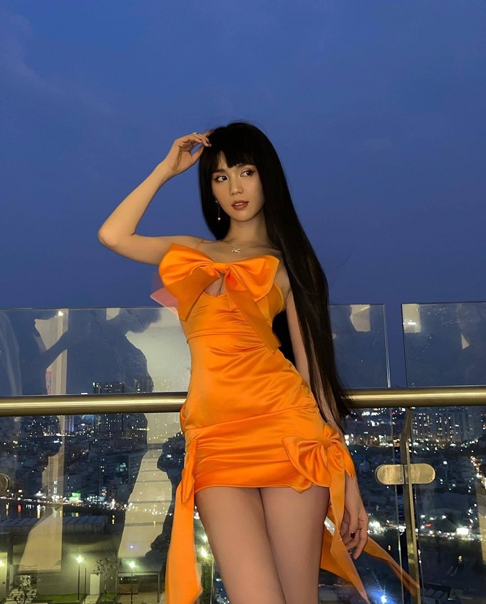 Ngọc Trinh khoe body nuột nà sau khi làm loạn mạng xã hội ngày đầu năm mới 3 Ngọc Trinh khoe body nuột nà sau khi làm loạn mạng xã hội ngày đầu năm mới 3