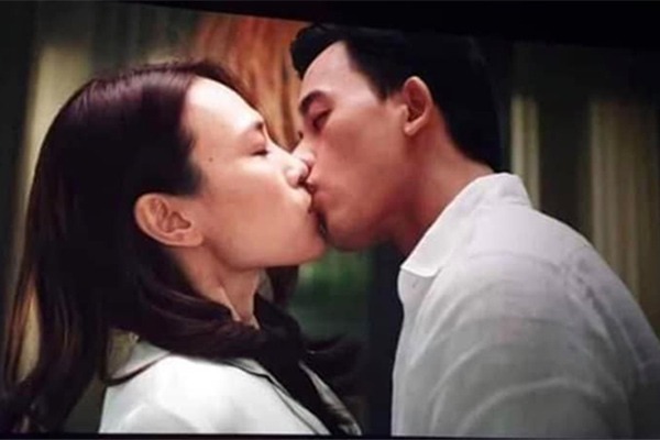 Clip Mai Tài Phến công khai tỏ tình Mỹ Tâm trên sóng truyền hình gây 'bão' 4 Clip Mai Tài Phến công khai tỏ tình Mỹ Tâm trên sóng truyền hình gây 'bão' 4