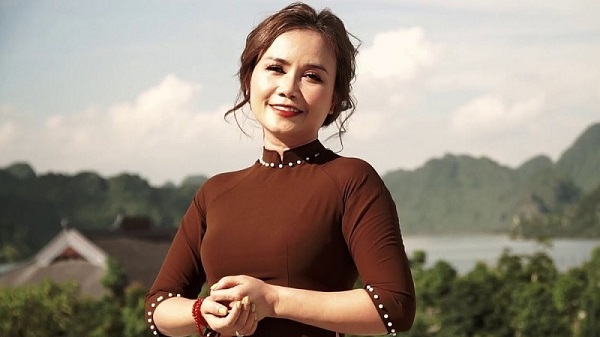 Hậu ly hôn chồng thứ 4, 'cô Xuyến' Hoàng Yến tìm tới nơi cửa phật 2 Hậu ly hôn chồng thứ 4, 'cô Xuyến' Hoàng Yến tìm tới nơi cửa phật 2