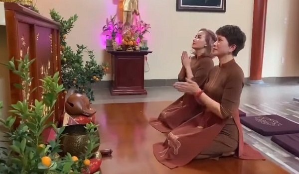 Hậu ly hôn chồng thứ 4, 'cô Xuyến' Hoàng Yến tìm tới nơi cửa phật 1 Hậu ly hôn chồng thứ 4, 'cô Xuyến' Hoàng Yến tìm tới nơi cửa phật 1